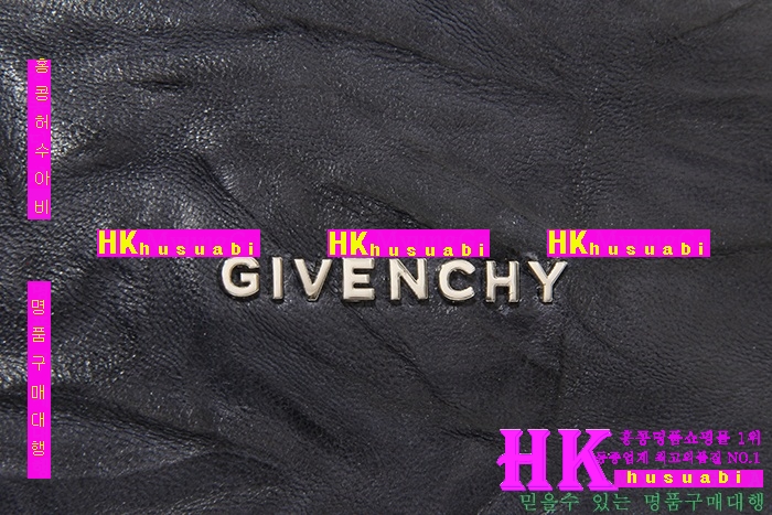 ����� �ǵ��� �̴� ũ�ν��� GV124741-2(��Ŭ)