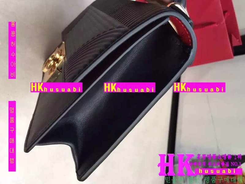 �ڹ̷��ޡ� NEW ��󰡸� ������ ũ�ν��� PE170504-29
