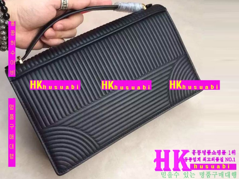 �ڹ̷��ޡ� NEW ��󰡸� ������ ũ�ν��� PE170504-29