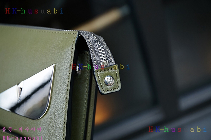 �ڹ̷��ޡ� ��� �Ż� Ŭ��ġ�� F0447