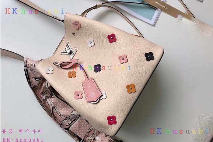 �ڹ̷��ޡڷ��̺���  ���� ��Ŷ�� M53081