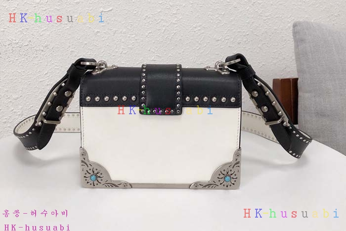 �ڹ̷��ޡ�2018SS  ����� ī�̿� ����� P 1BD045-3