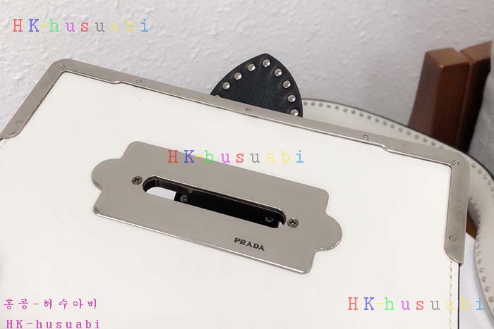 �ڹ̷��ޡ�2018SS  ����� ī�̿� ����� P 1BD045-3