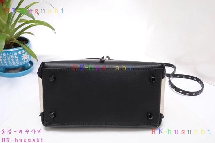 �ڹ̷��ޡ� �߷�Ƽ�� �����͵� ȣ���� �Ż� V 2A050-2