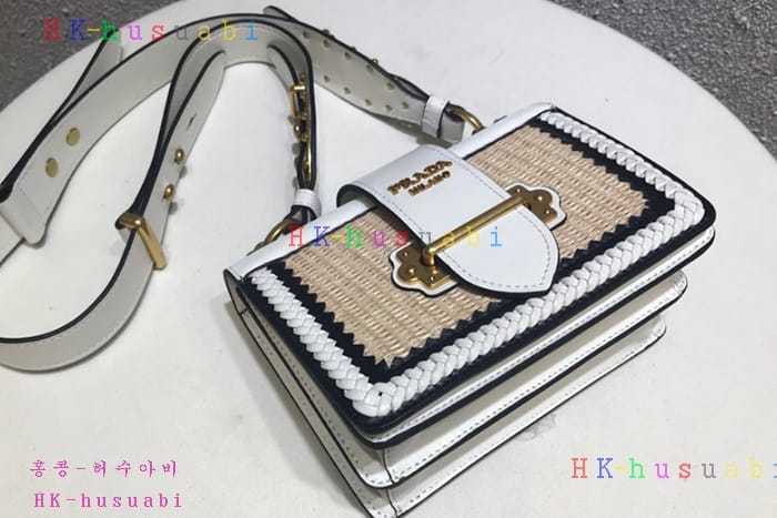 �ڹ̷��ޡ� ����� ī�̿���  P 1BD045