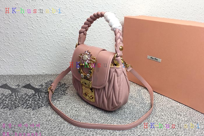 �ڹ̷��ޡ� �̿�̿� ���׶�� ����� M 5BH111