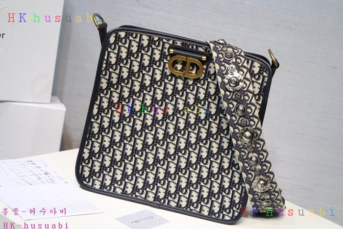 �ڹ̷��ޡ� ��� ������ũ ȣ���� DR M6820CT
