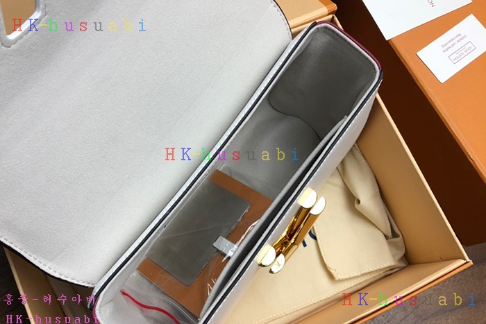 �ڹ̷��ޡ� ���̺��� Ʈ����Ʈ MM  M53596